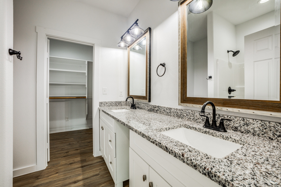 316_NHelton_JPFindley-21_CD_0422_21