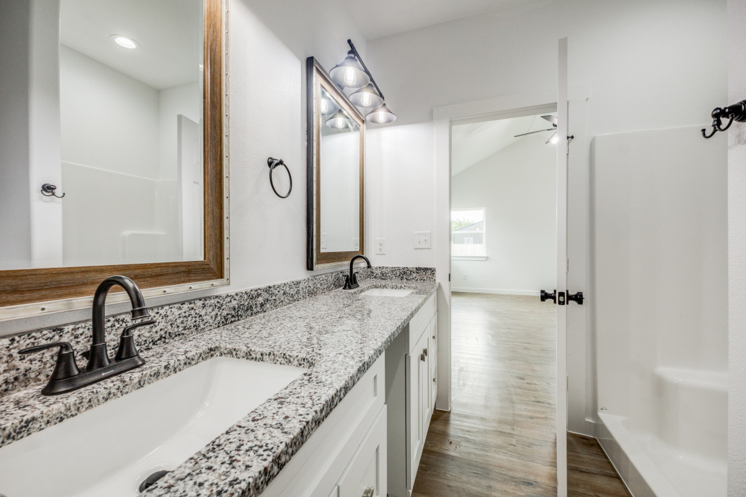 316_NHelton_JPFindley-22_CD_0422_22