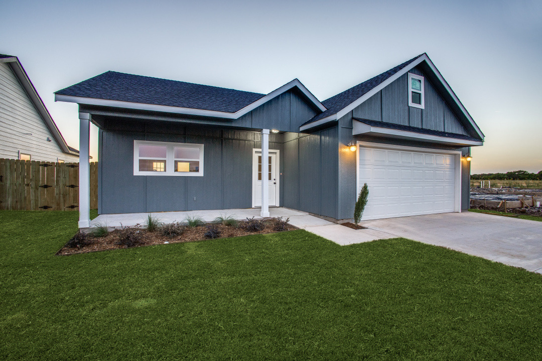 319NHelton_JPFindley_25-fl-0722-02