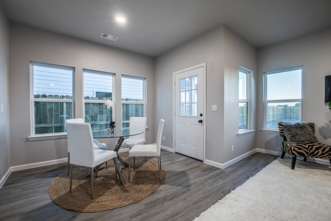 319NHelton_JPFindley_25-fl-0722-09