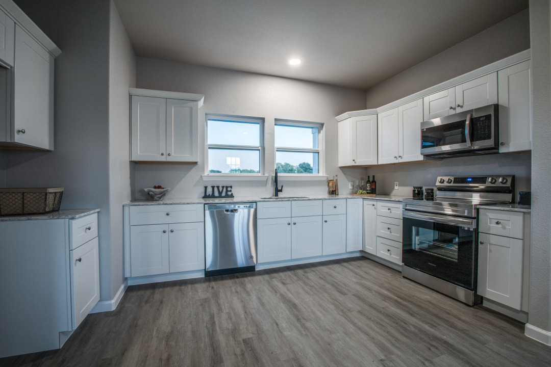 319NHelton_JPFindley_25-fl-0722-10