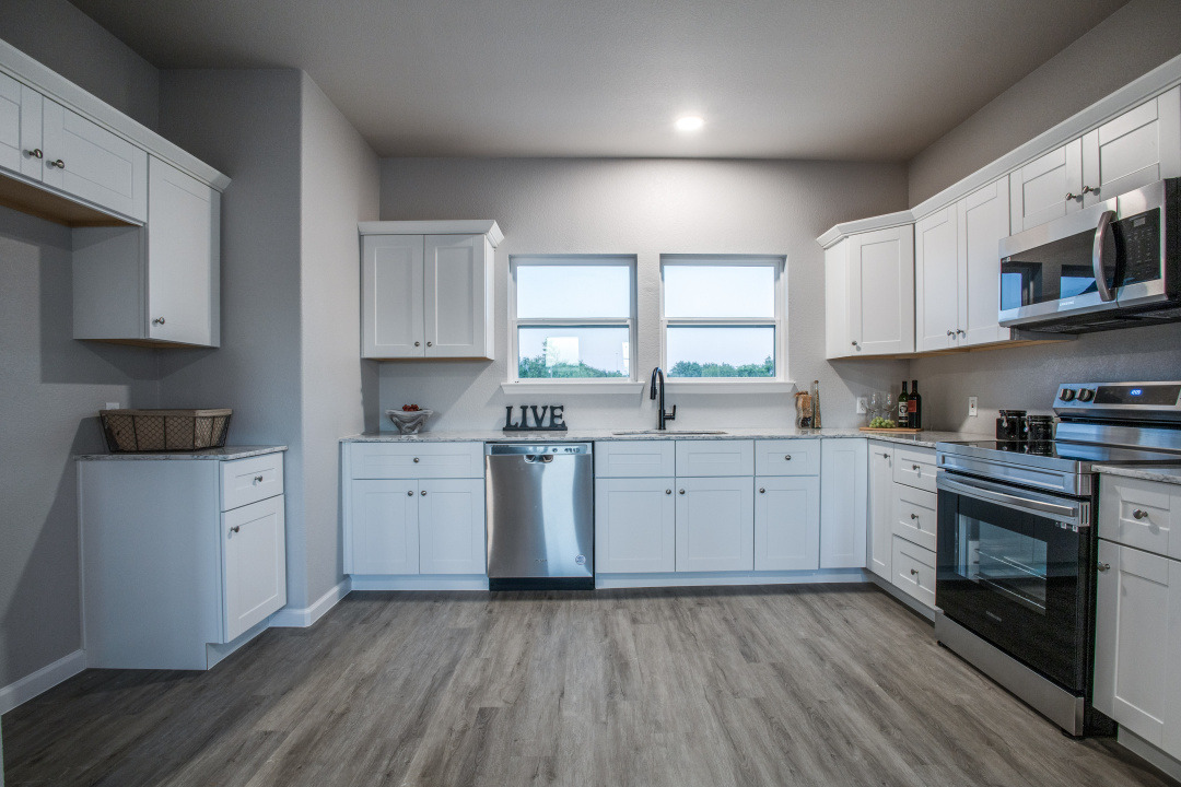 319NHelton_JPFindley_25-fl-0722-14