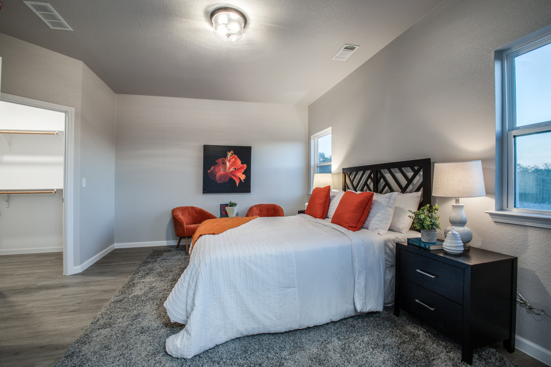 319NHelton_JPFindley_25-fl-0722-16