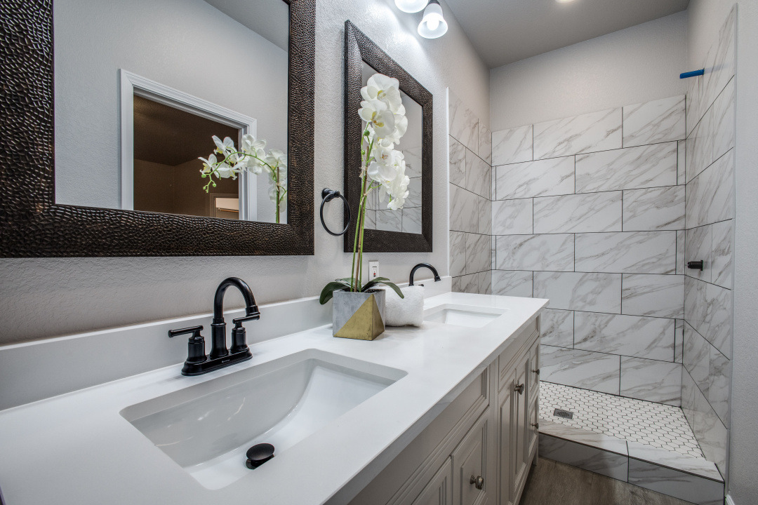 319NHelton_JPFindley_25-fl-0722-17