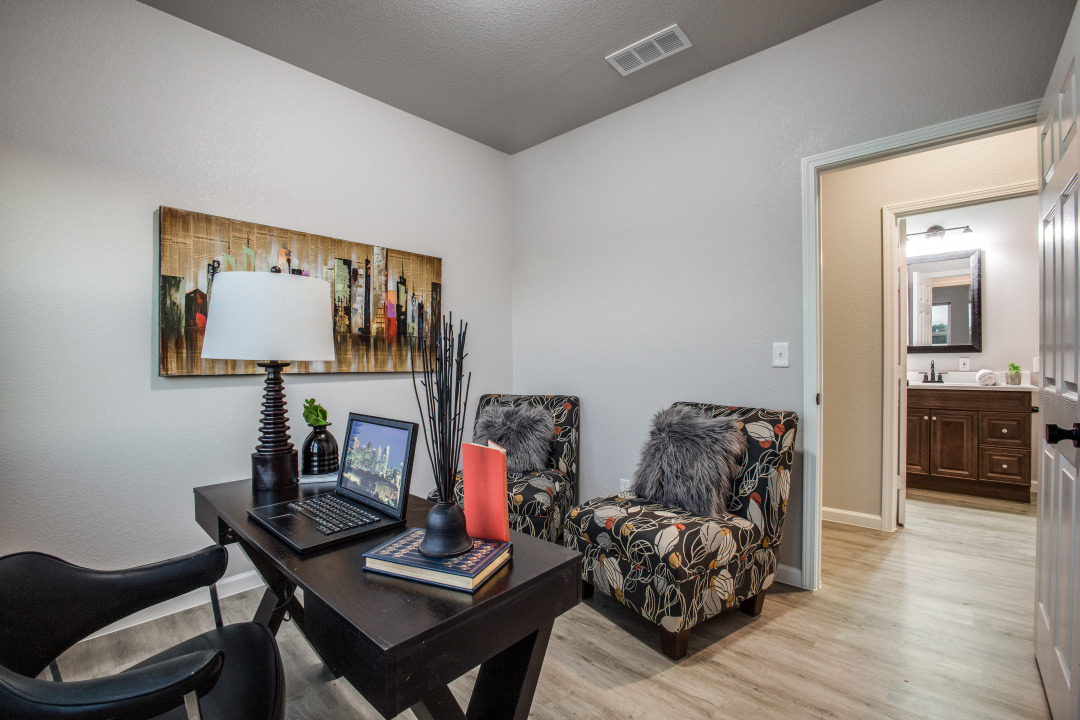 319NHelton_JPFindley_25-fl-0722-21