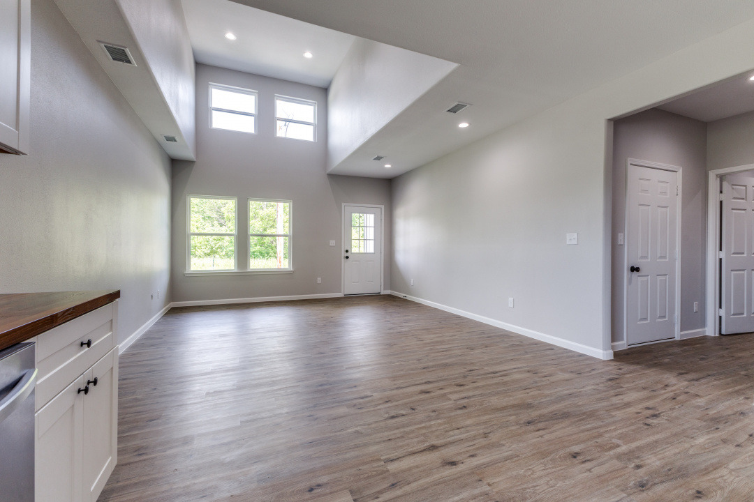 323_NMain_JPFindley_25-JR-005-230519